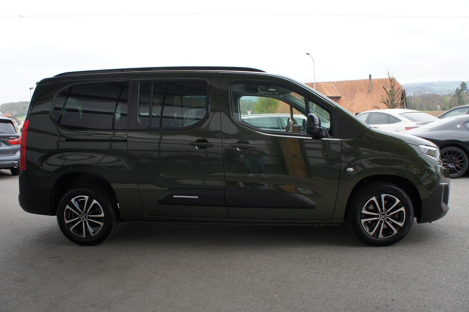 CITROEN Berlingo XL 1.5 BlueHDi 7 Plätze Max EAT8, Diesel, Second hand / Used, Automatic - 6