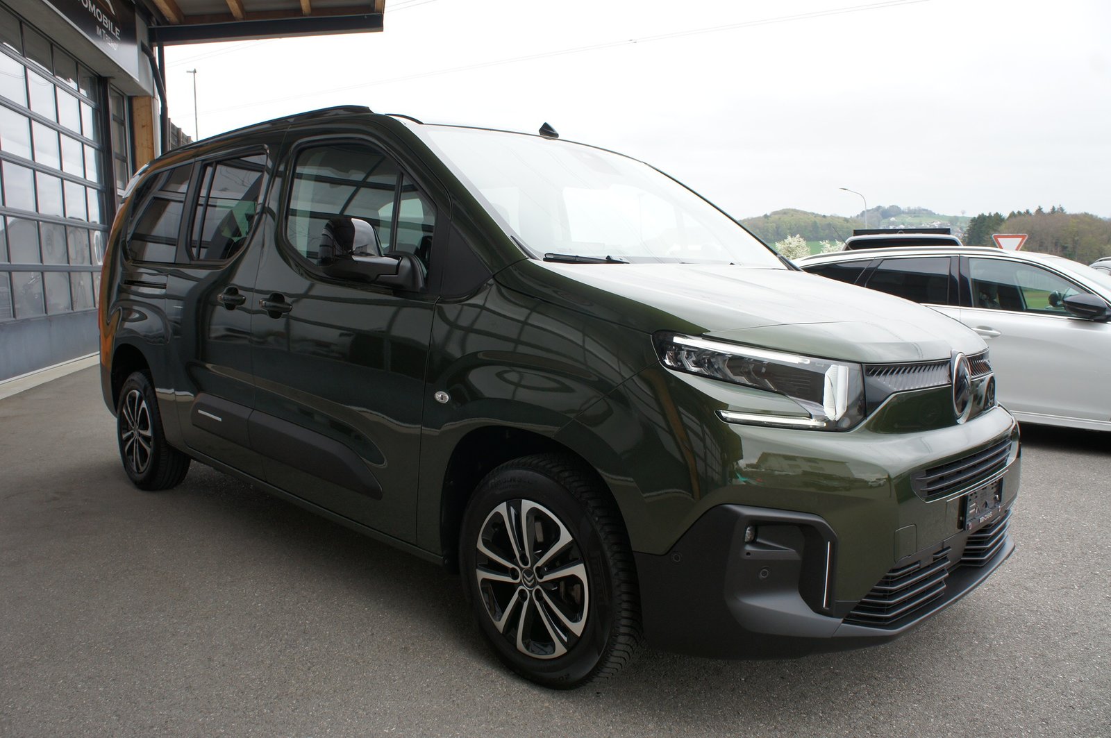 CITROEN Berlingo XL 1.5 BlueHDi 7 Plätze Max EAT8, Diesel, Second hand / Used, Automatic - 7