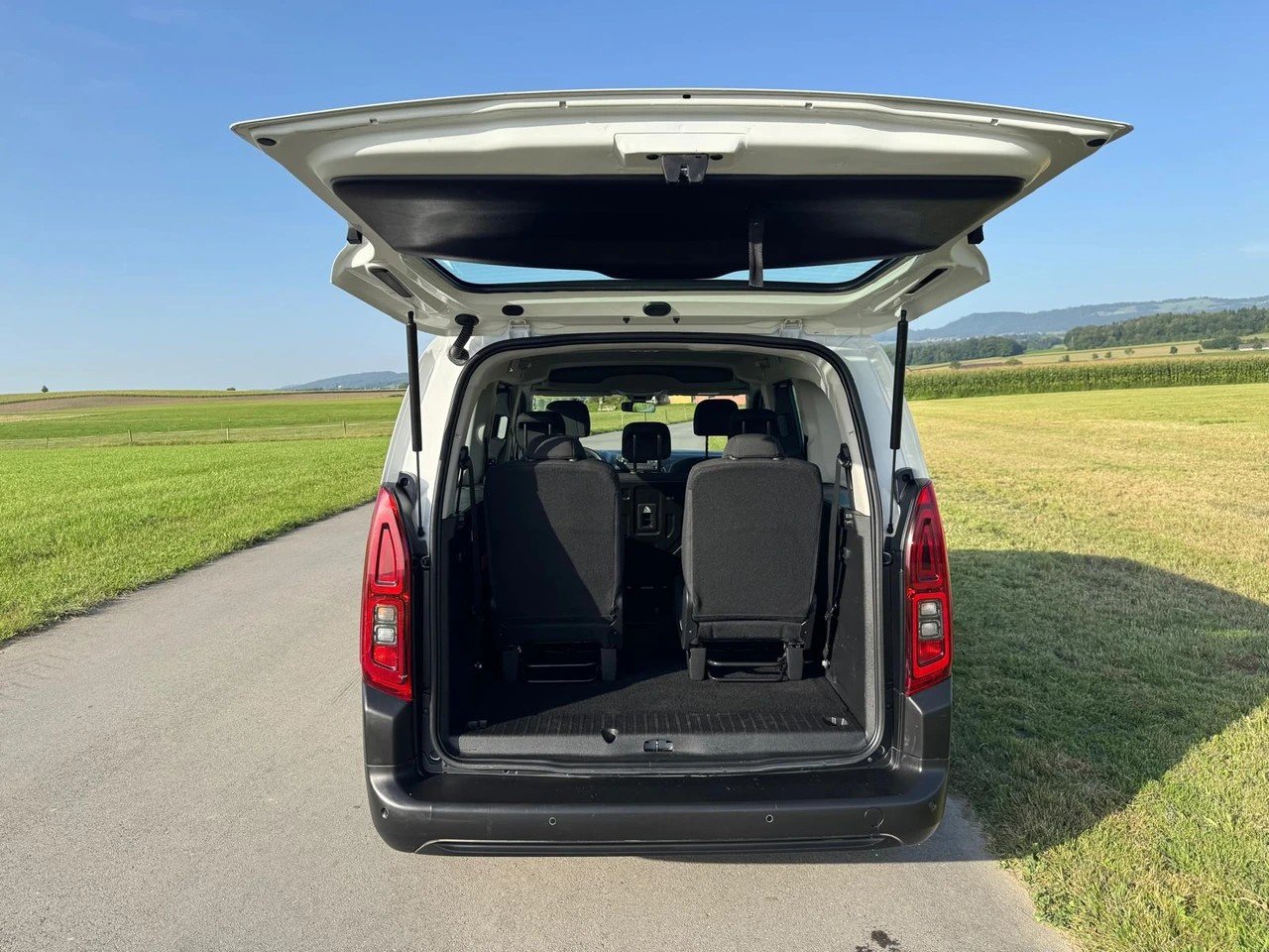 CITROEN Berlingo XL 1.5 BlueHDi 7 Plätze Live, Diesel, Occasion / Gebraucht, Handschaltung - 4