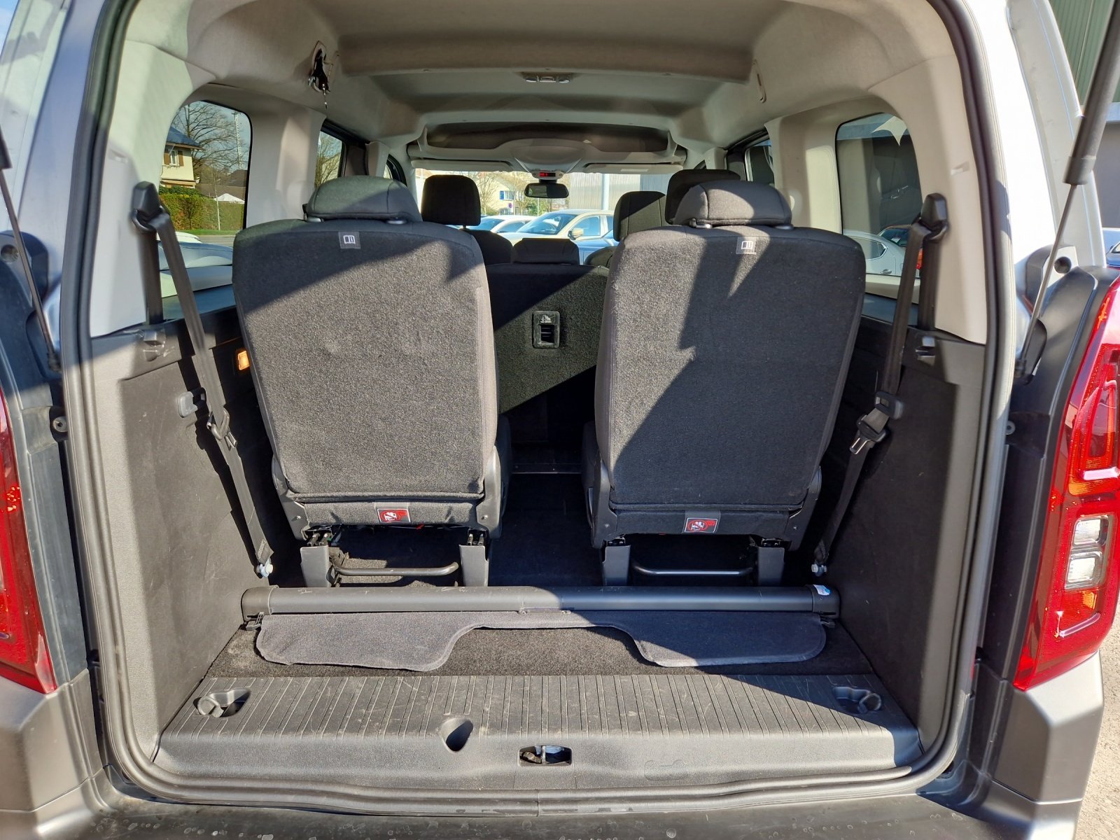 CITROEN Berlingo XL 1.5 BlueHDi 130 Max 7-Plätzer Automat EAT8, Diesel, Occasion / Gebraucht, Automatik - 6