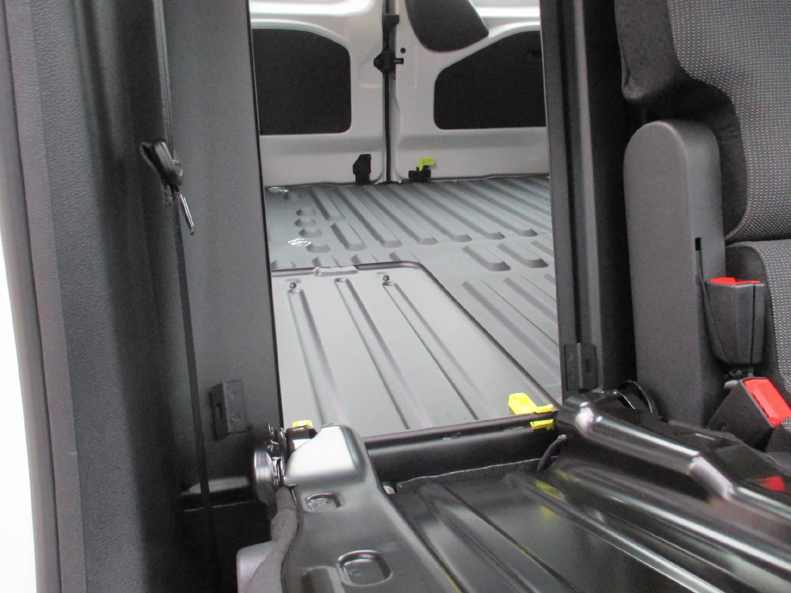 CITROEN e-Berlingo 1000 M 50kWh Club, Électrique, Occasion / Utilisé, Automatique - 5