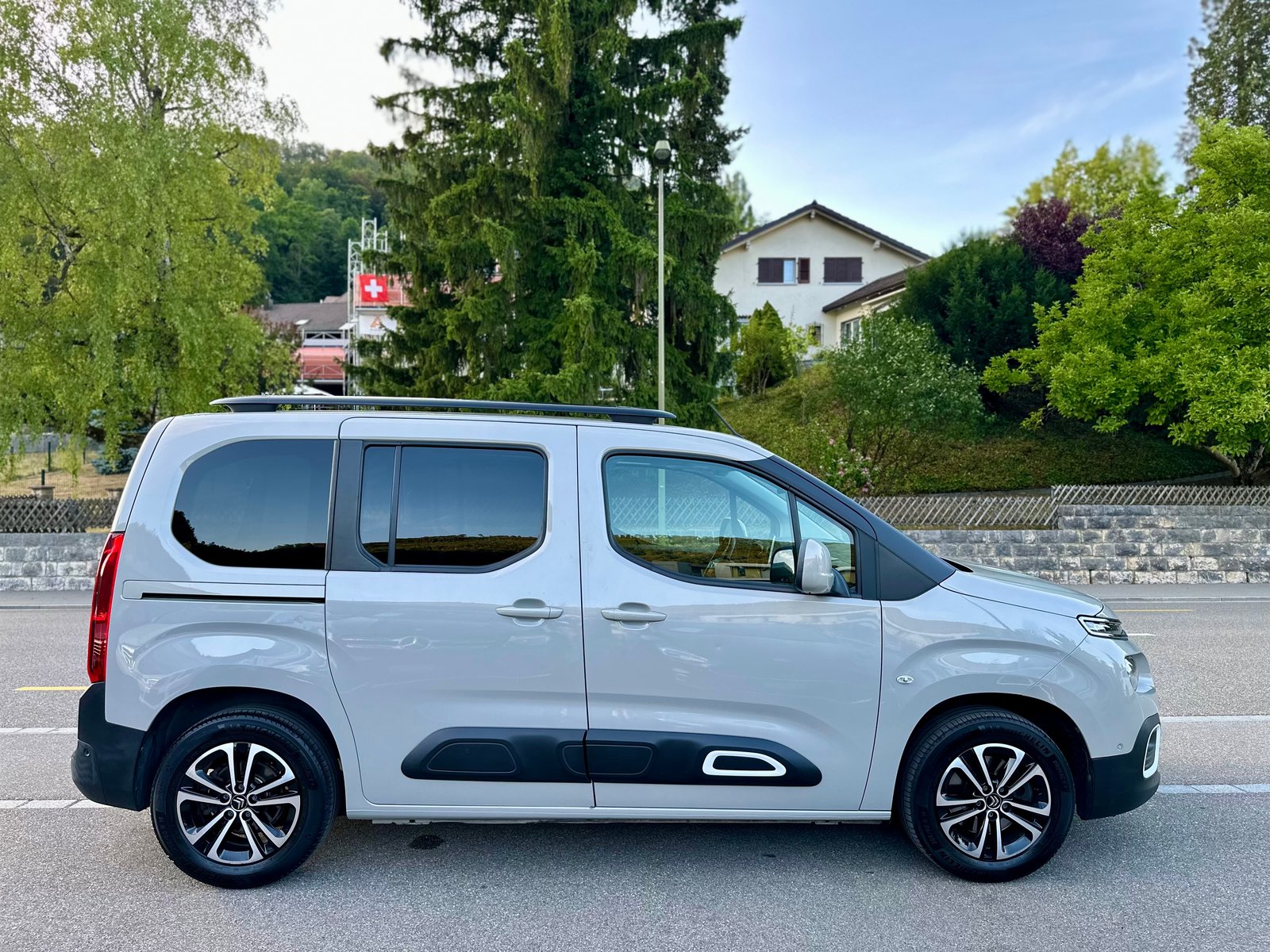 CITROEN Berlingo 1.5 BlueHDi Shine EAT8, Diesel, Second hand / Used, Automatic - 5