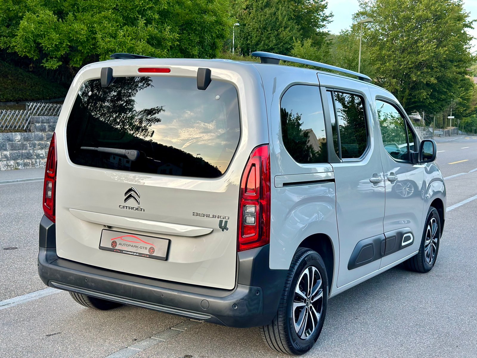 CITROEN Berlingo 1.5 BlueHDi Shine EAT8, Diesel, Second hand / Used, Automatic - 7