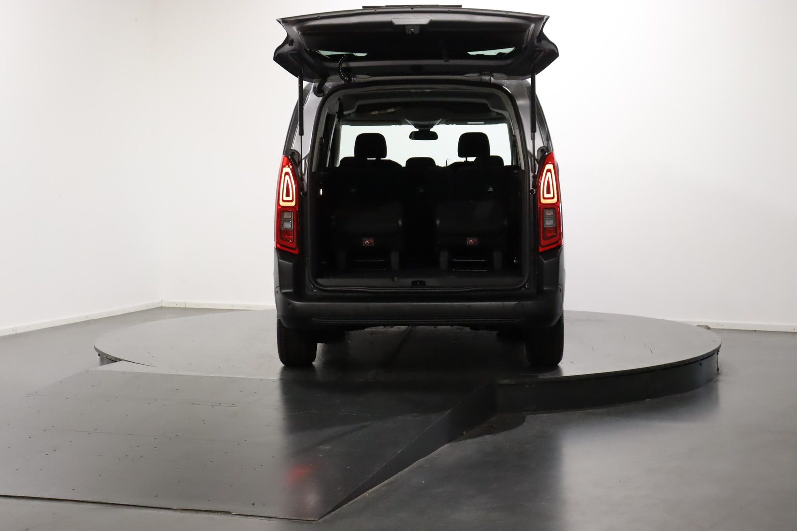 CITROEN Berlingo XL 1.5 BlueHDi 130 Shine, Diesel, Occasion / Utilisé, Automatique - 5