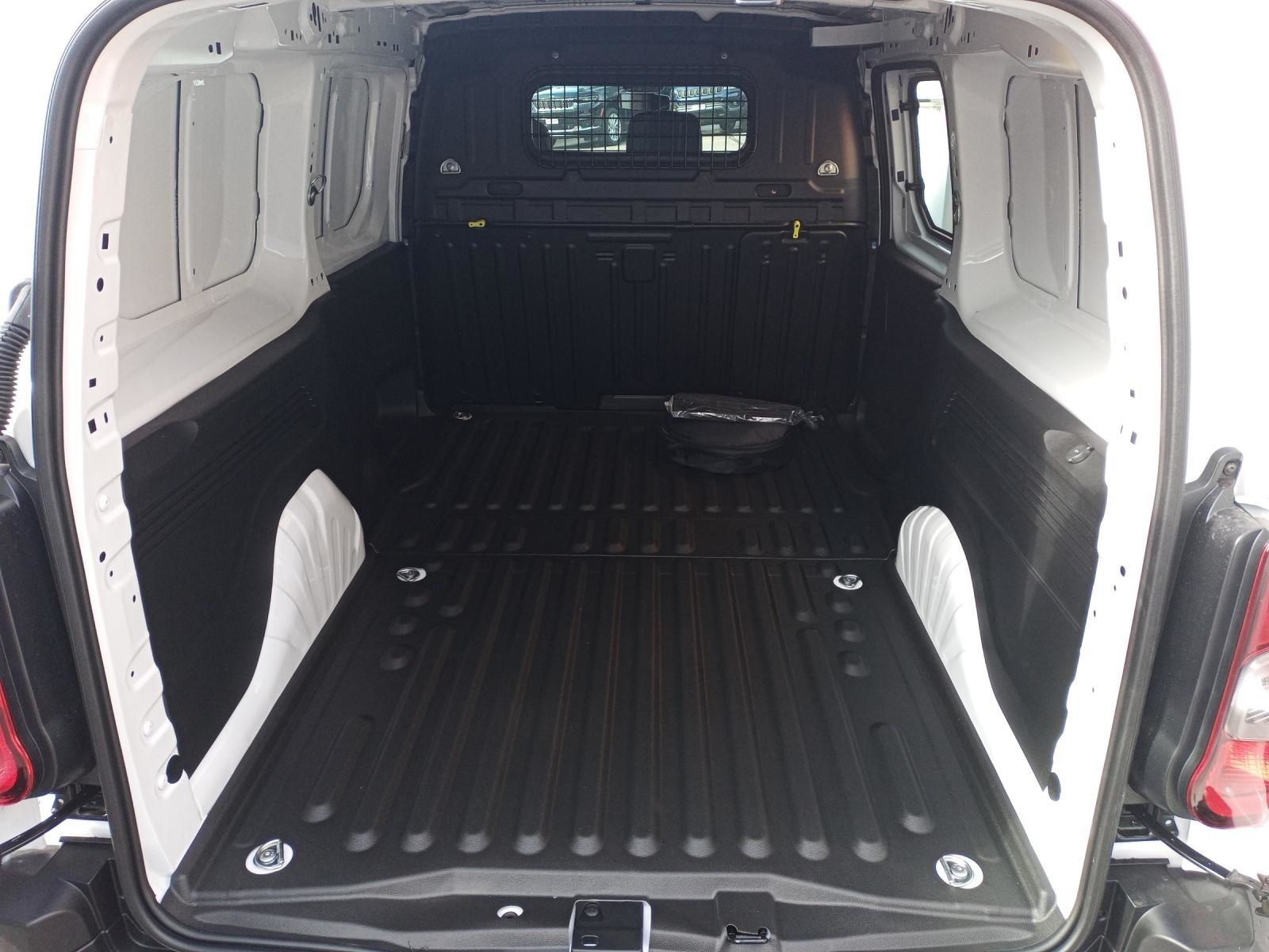 CITROEN e-Berlingo XL erhöhte Nutzlast 50kWh Swiss Edition, Électrique, Voiture de démonstration, Automatique - 6
