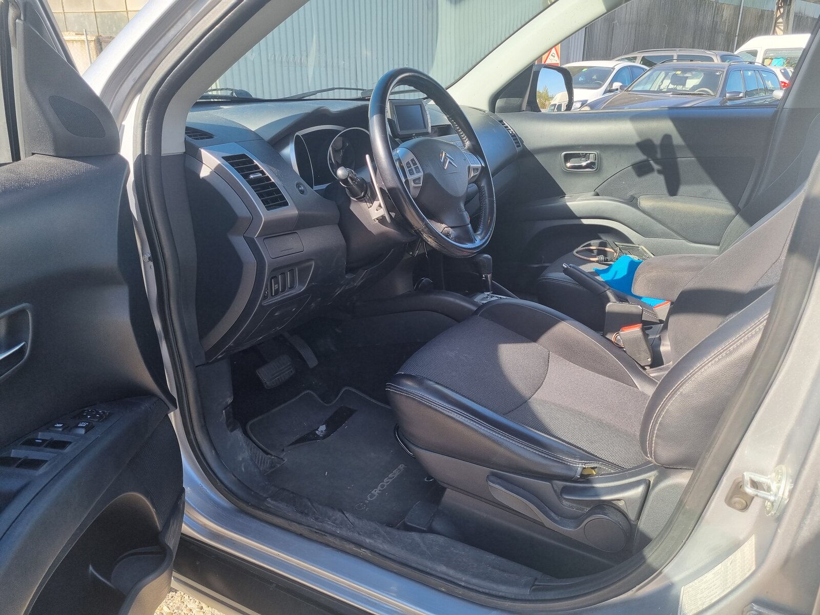CITROEN C-Crosser 2.4 VTR CVT, Benzin, Occasion / Gebraucht, Automatik - 6
