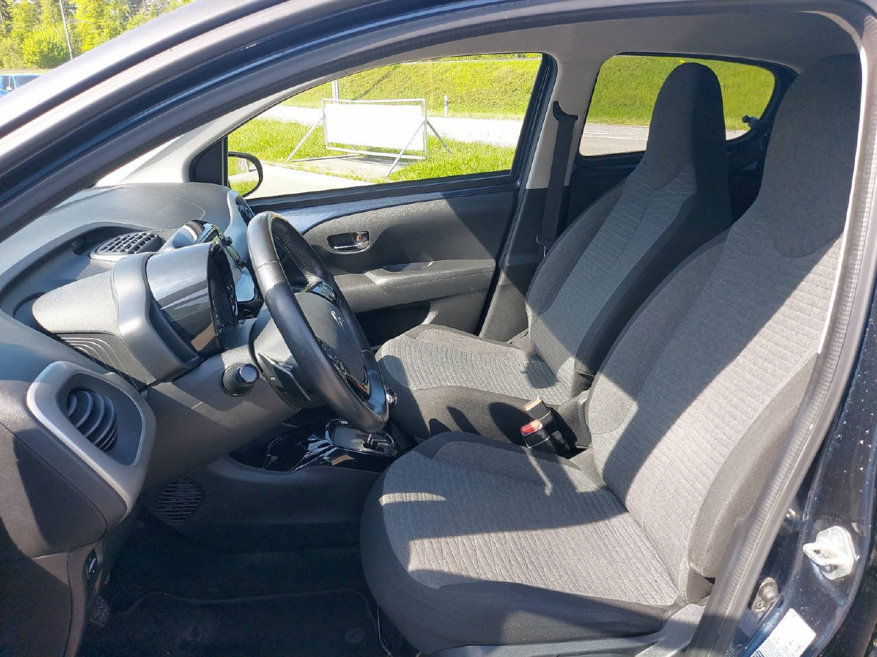 CITROEN C1 1.0 VTi Shine ETG, Essence, Occasion / Utilisé, Automatique - 5