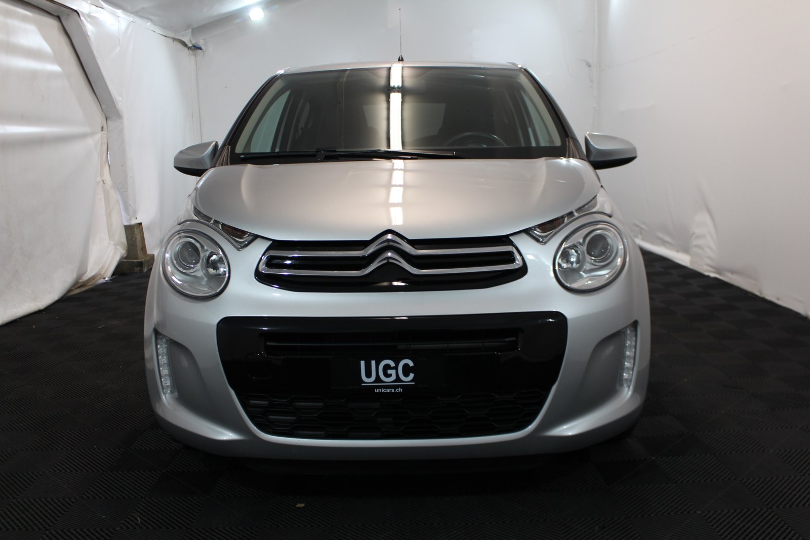 CITROEN C1 1.2 PureTech Shine, Benzin, Occasion / Gebraucht, Handschaltung - 2