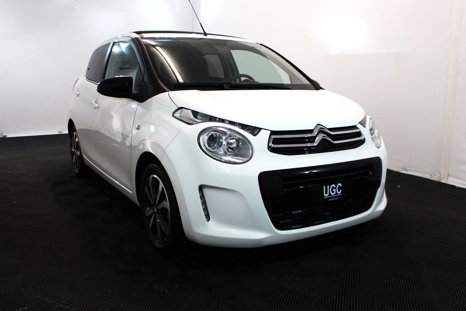 CITROEN C1 1.2 PureTech Shine Airscape