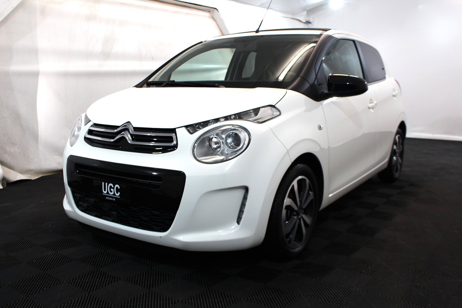 CITROEN C1 1.2 PureTech Shine Airscape, Essence, Occasion / Utilisé, Manuelle - 3