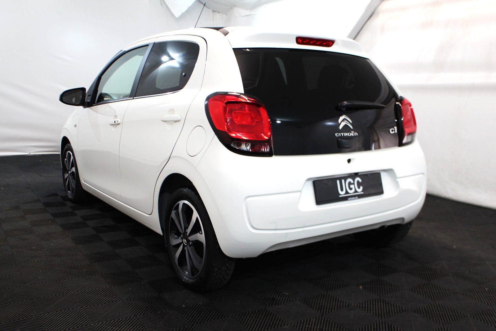 CITROEN C1 1.2 PureTech Shine Airscape, Essence, Occasion / Utilisé, Manuelle - 4