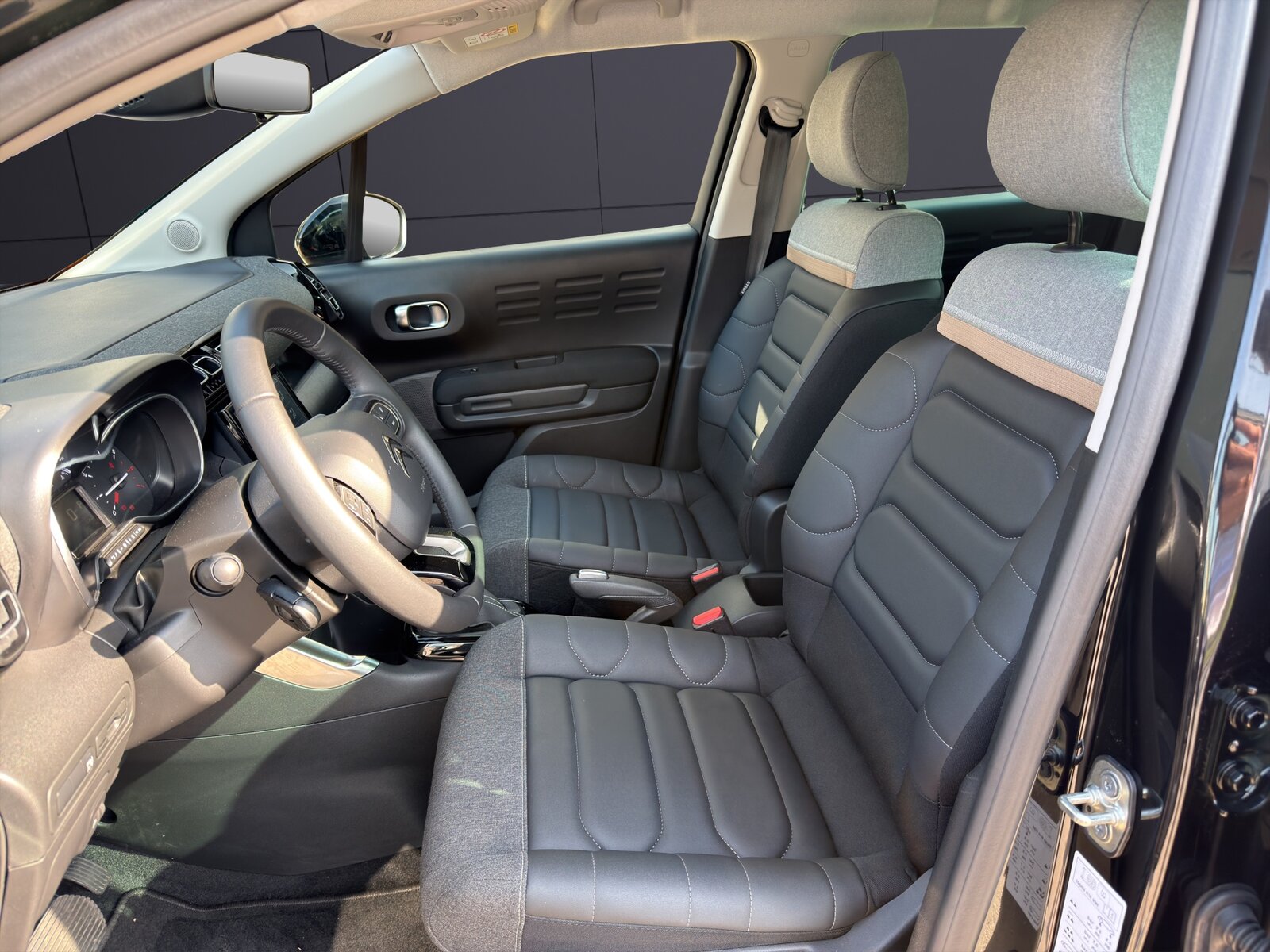 CITROEN C3 Aircross 1.2 Swiss Edition + EAT6, Petrol, Second hand / Used, Automatic - 6