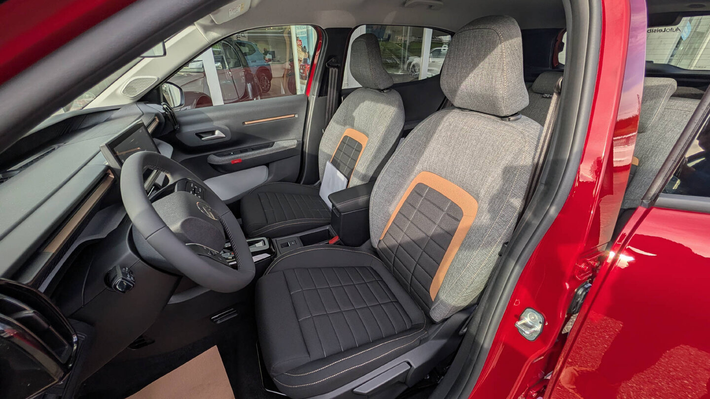 CITROEN C3 Aircross 1.2 Hybrid Plus, Mild-Hybrid Benzin/Elektro, Neues Fahrzeug mit Tageszulassung, Automatik - 7