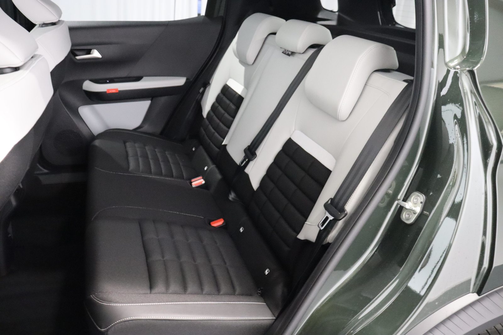CITROEN C3 Aircross 1.2 Hybrid Max, Hybride Léger Essence/Électricité, Voiture nouvelle, Automatique - 5