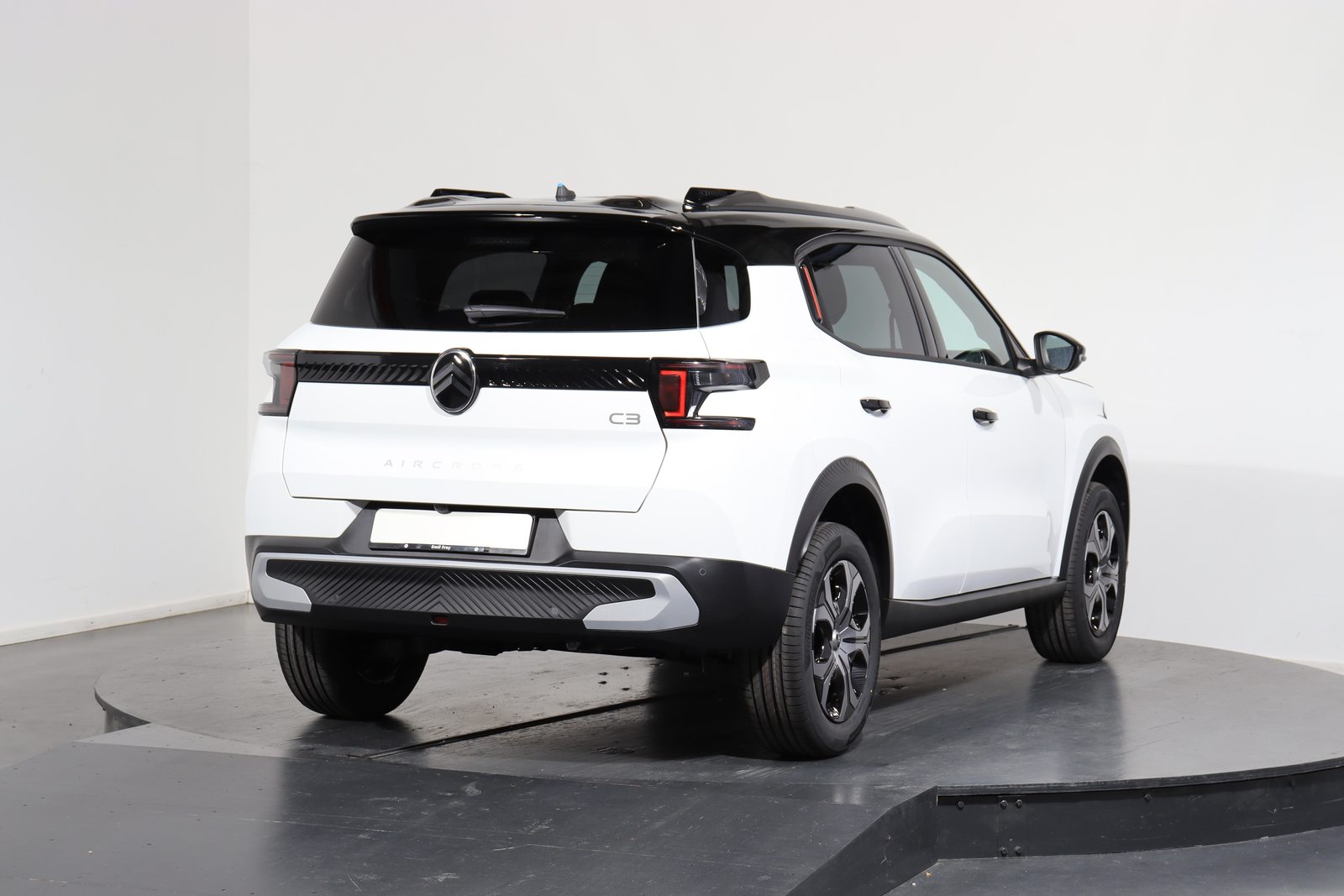 CITROEN C3 Aircross 1.2 Hybrid Plus, Mild-Hybrid Petrol/Electric, New car, Automatic - 3