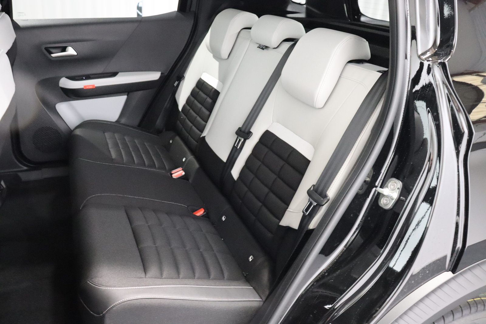 CITROEN e-C3 Aircross long range Plus, Electric, New car, Automatic - 5