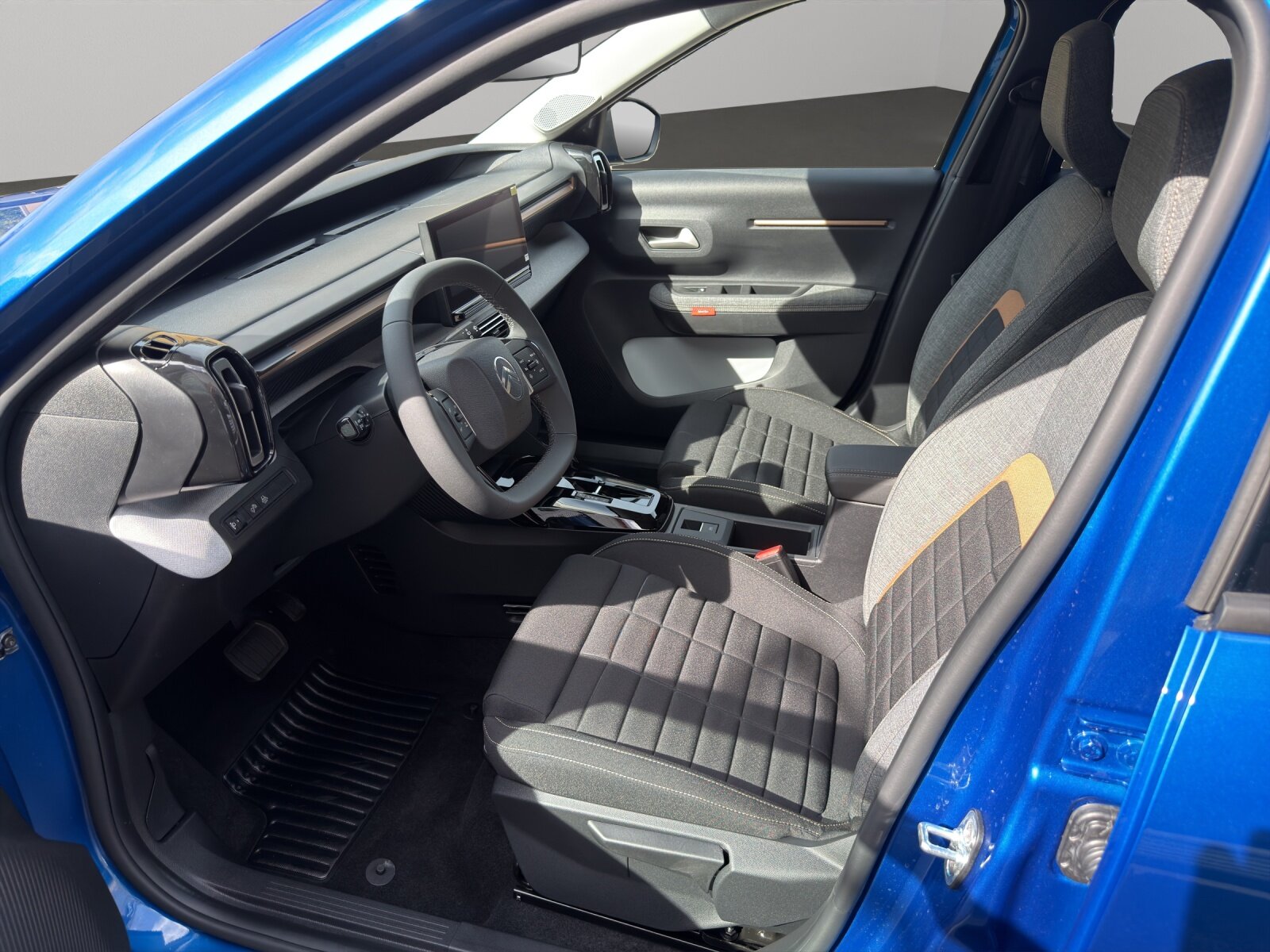 CITROEN C3 Aircross 1.2 Hybrid Tonic+, Hybride Intégral Essence/Électricité, Voiture nouvelle, Automatique - 4