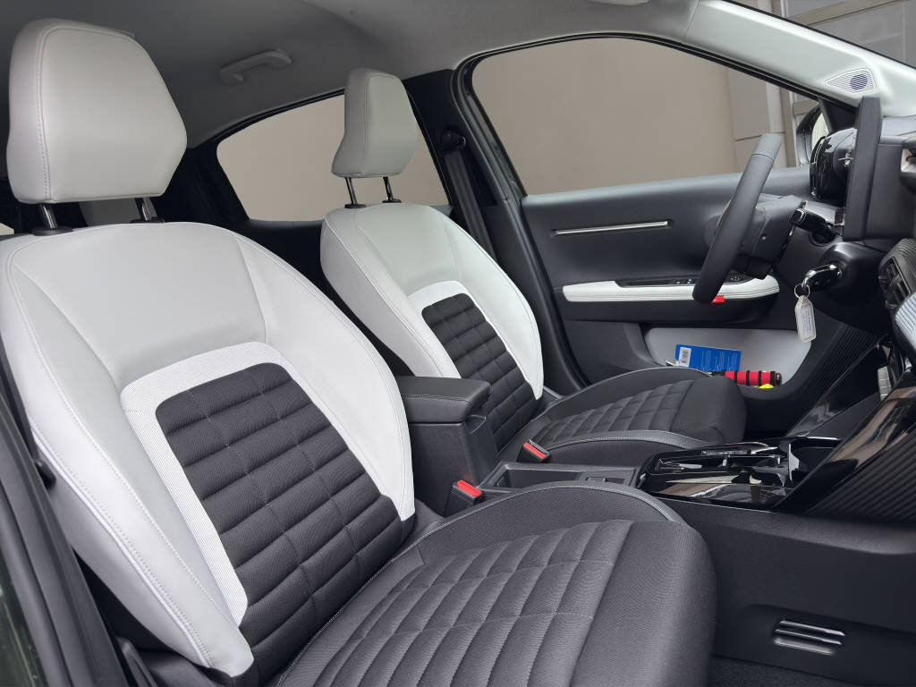 CITROEN C3 Aircross Hybrid 145ch Automatique MAX, Mild-Hybrid Benzin/Elektro, Vorführwagen, Automat - 6