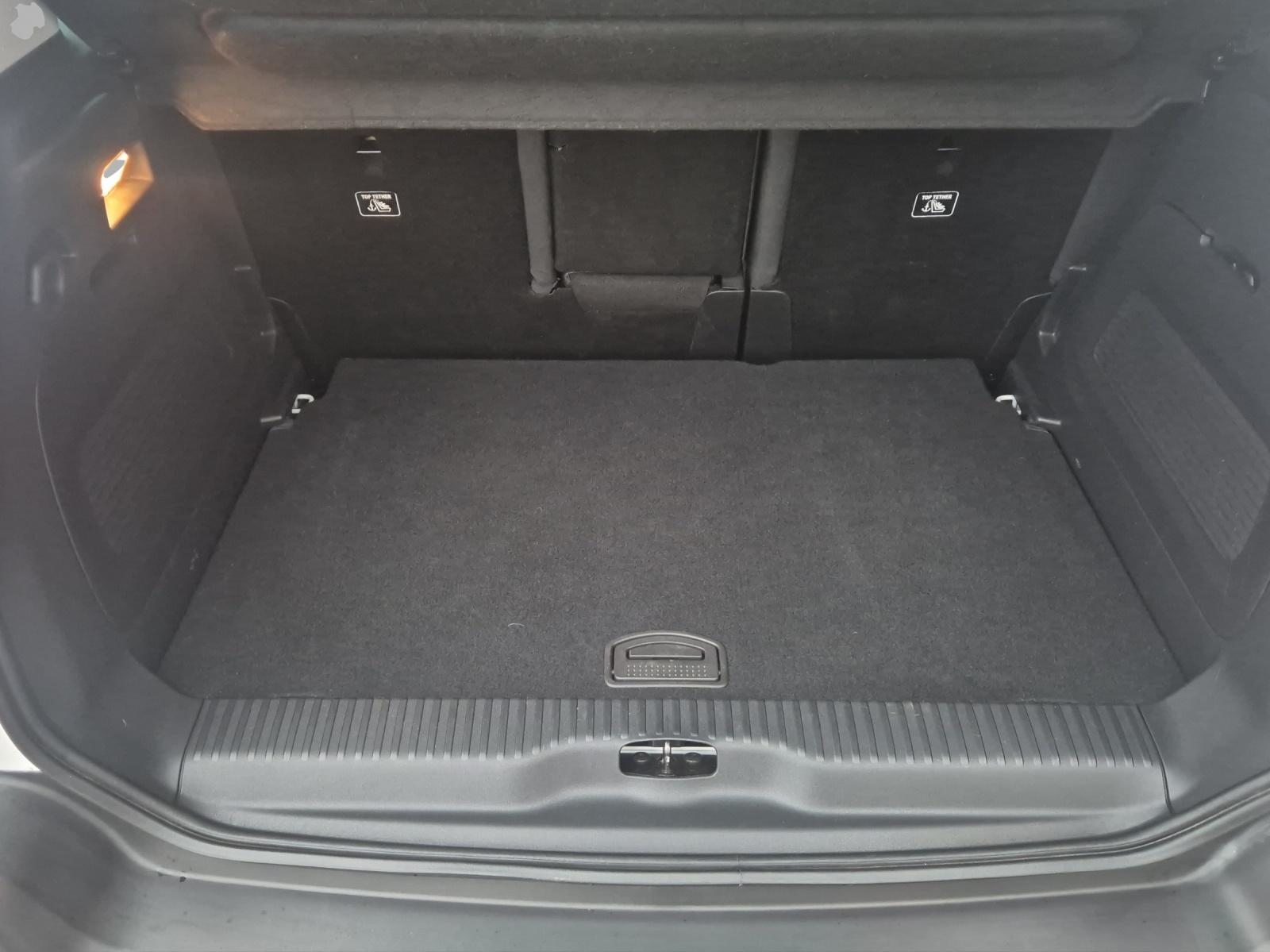 CITROEN C3 Aircross 1.5 BlueHDi Shine, Diesel, Occasion / Utilisé, Automatique - 6