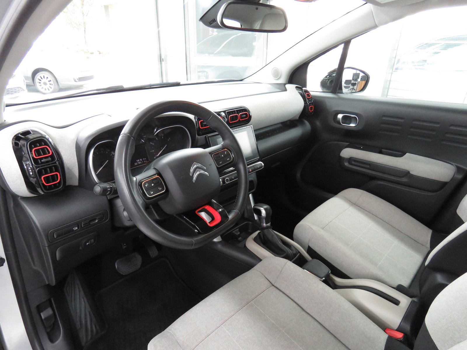 CITROEN C3 Aircross 1.2i PureTech Feel EAT, Petrol, Second hand / Used, Automatic - 7