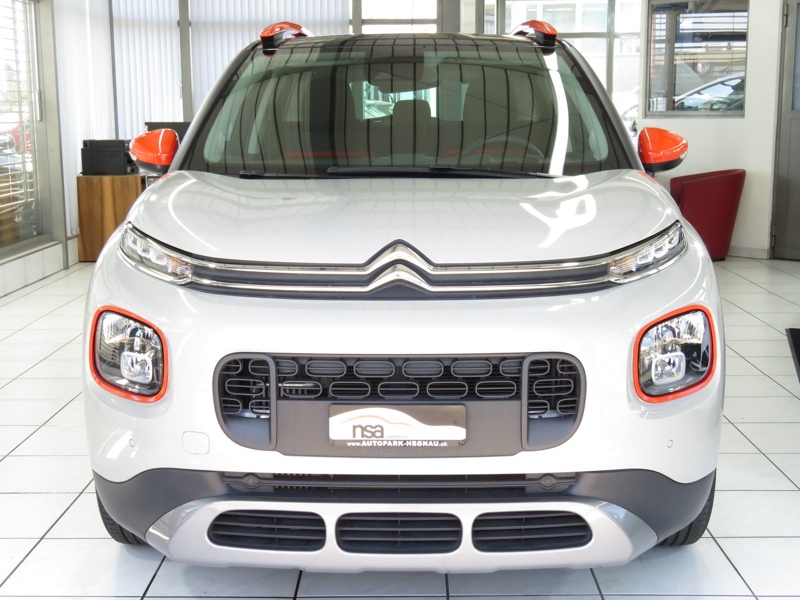 CITROEN C3 Aircross 1.2i PureTech Shine, Petrol, Second hand / Used, Manual - 2