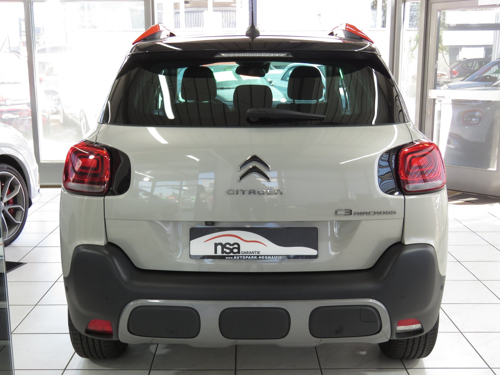 CITROEN C3 Aircross 1.2i PureTech Shine, Petrol, Second hand / Used, Manual - 5