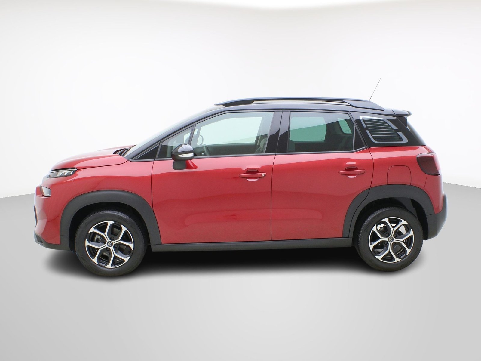 CITROEN C3 Aircross 1.2 PureTech Shine, Petrol, Second hand / Used, Automatic - 3