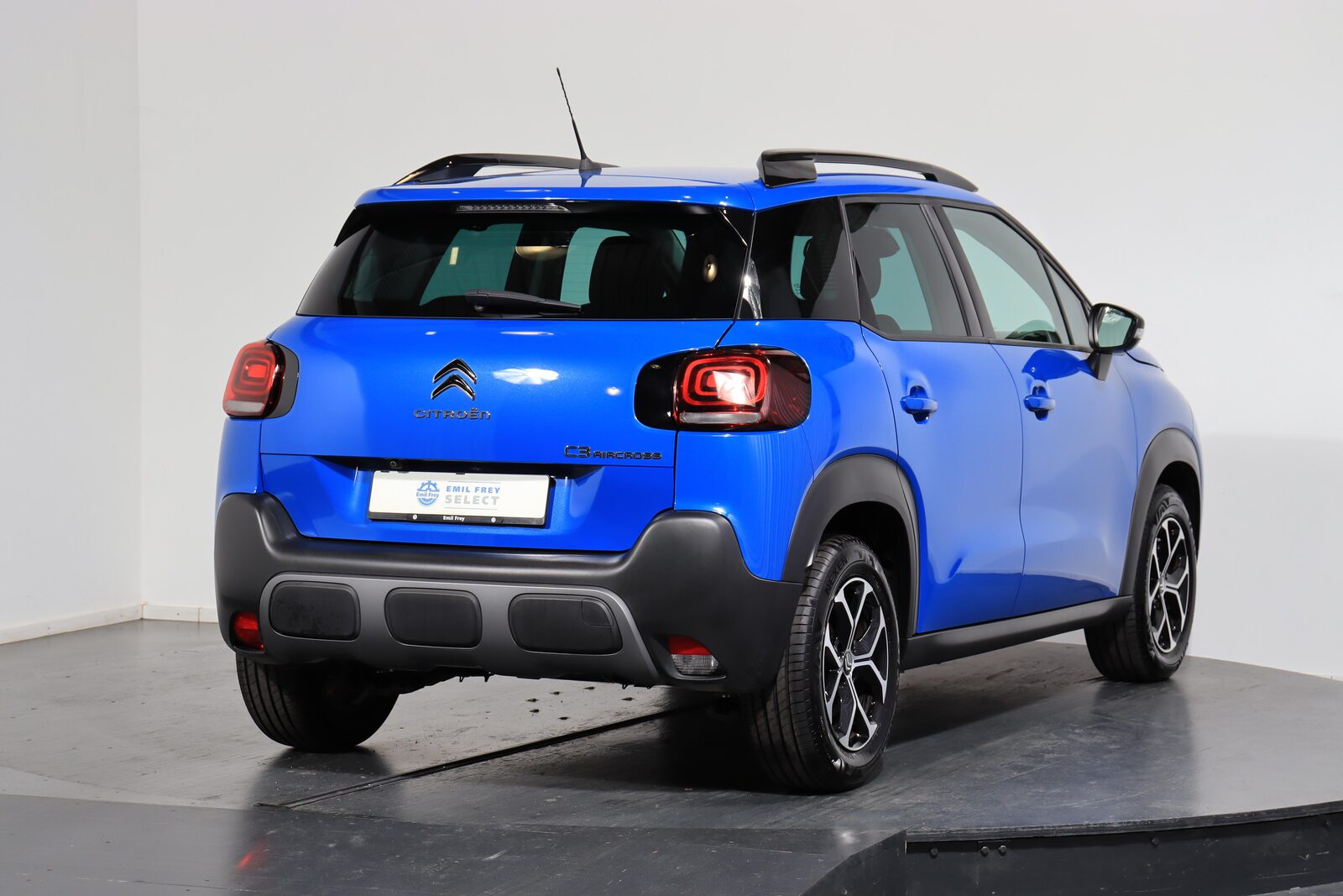 CITROEN C3 Aircross 1.2 PureTech 130 Shine, Petrol, Second hand / Used, Automatic - 3