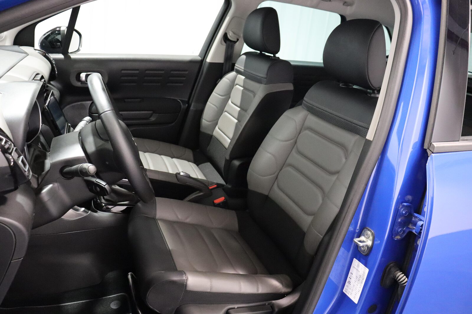 CITROEN C3 Aircross 1.2 PureTech 130 Shine, Petrol, Second hand / Used, Automatic - 5