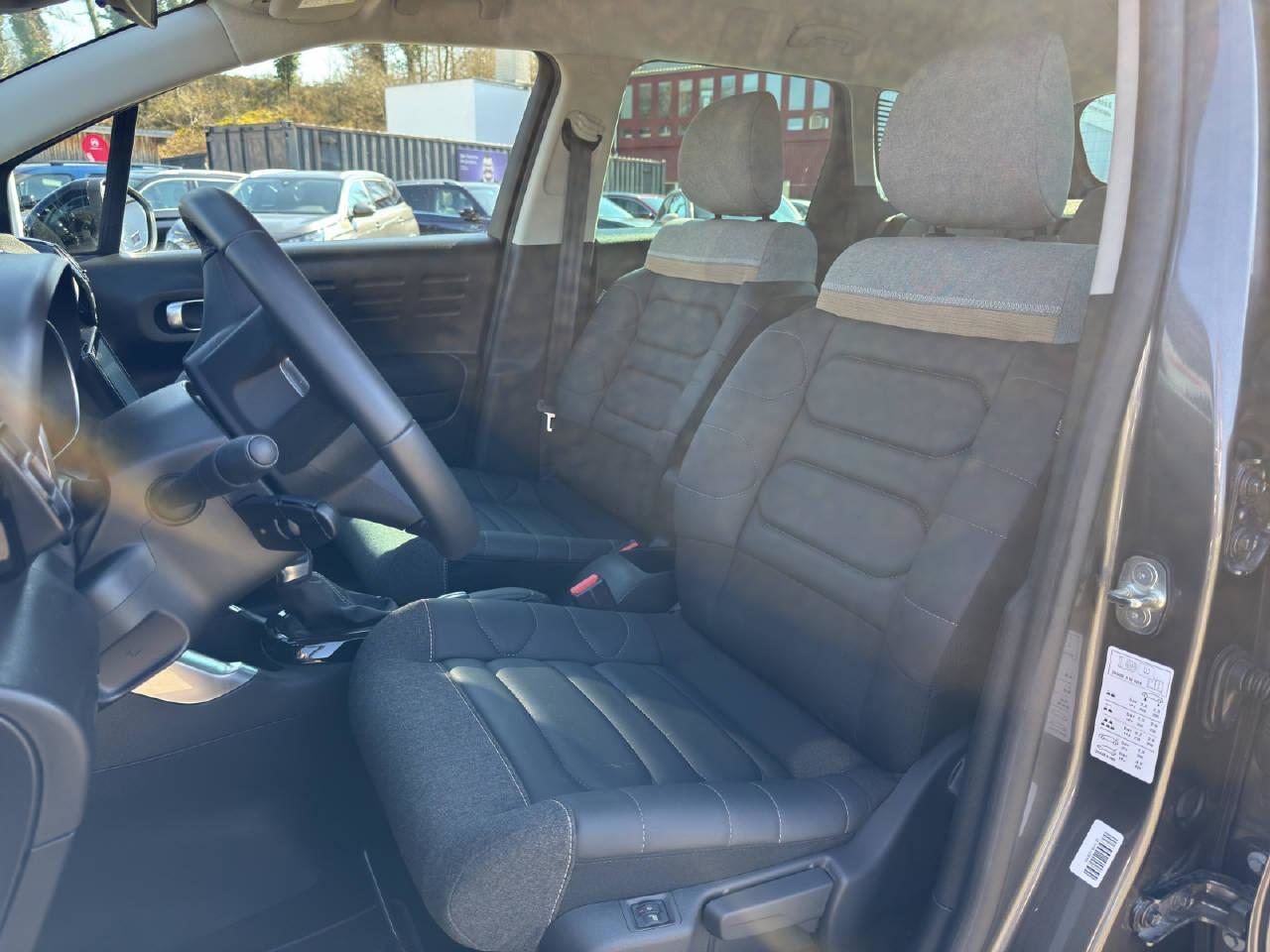 CITROEN C3 Aircross 1.2 PureTech 130 Swiss Edition, Petrol, Second hand / Used, Automatic - 5