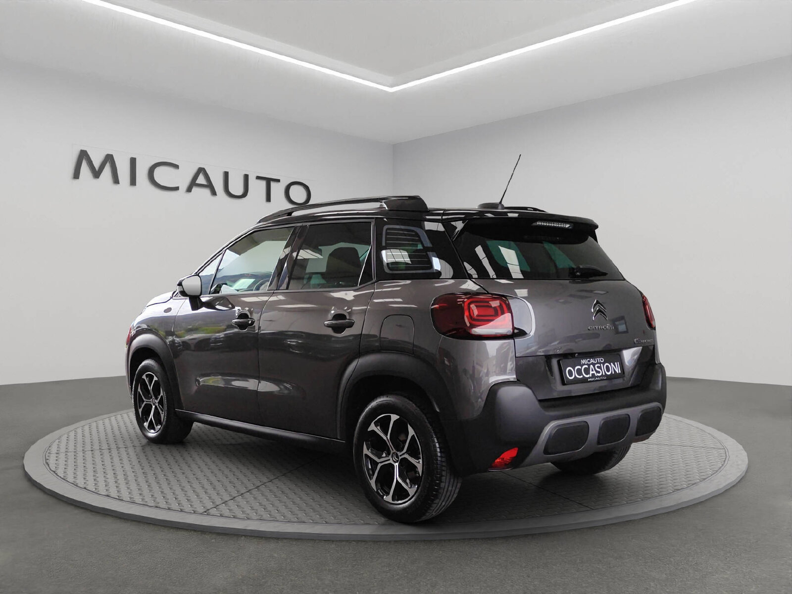 CITROEN C3 Aircross 1.2 PureTech 130 Shine, Petrol, Second hand / Used, Automatic - 3