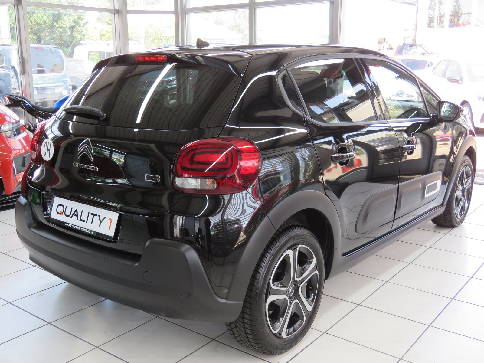 CITROEN C3 1.2i PureTech Swiss Edition EAT6, Petrol, Second hand / Used, Automatic - 4