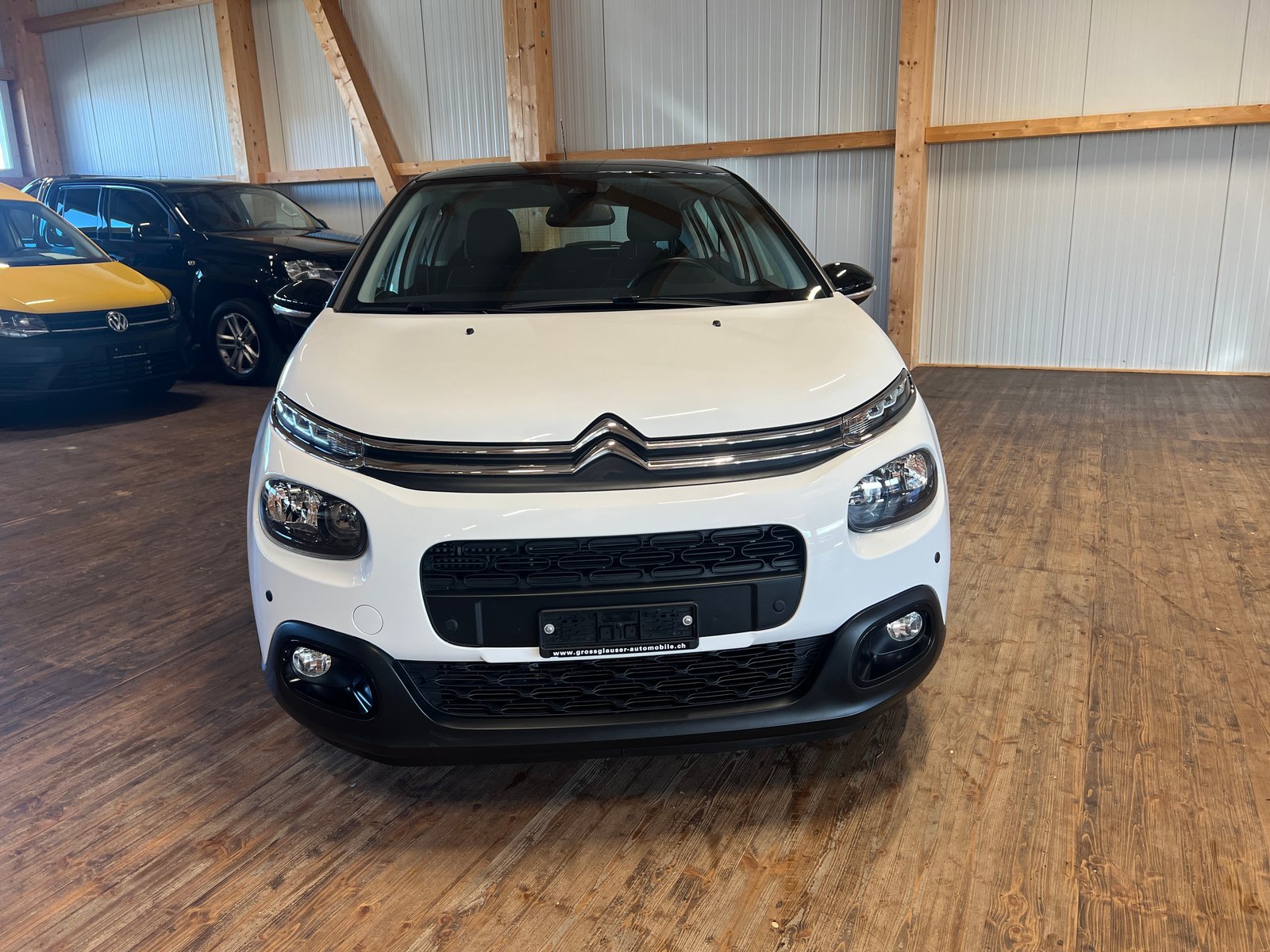 CITROEN C3 1.2i PureTech Shine EAT6, Petrol, Second hand / Used, Automatic - 2
