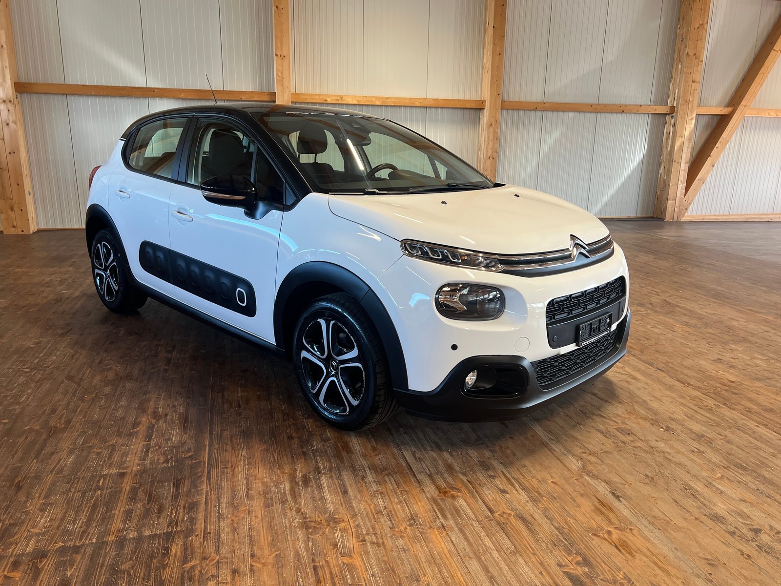 CITROEN C3 1.2i PureTech Shine EAT6, Petrol, Second hand / Used, Automatic - 3