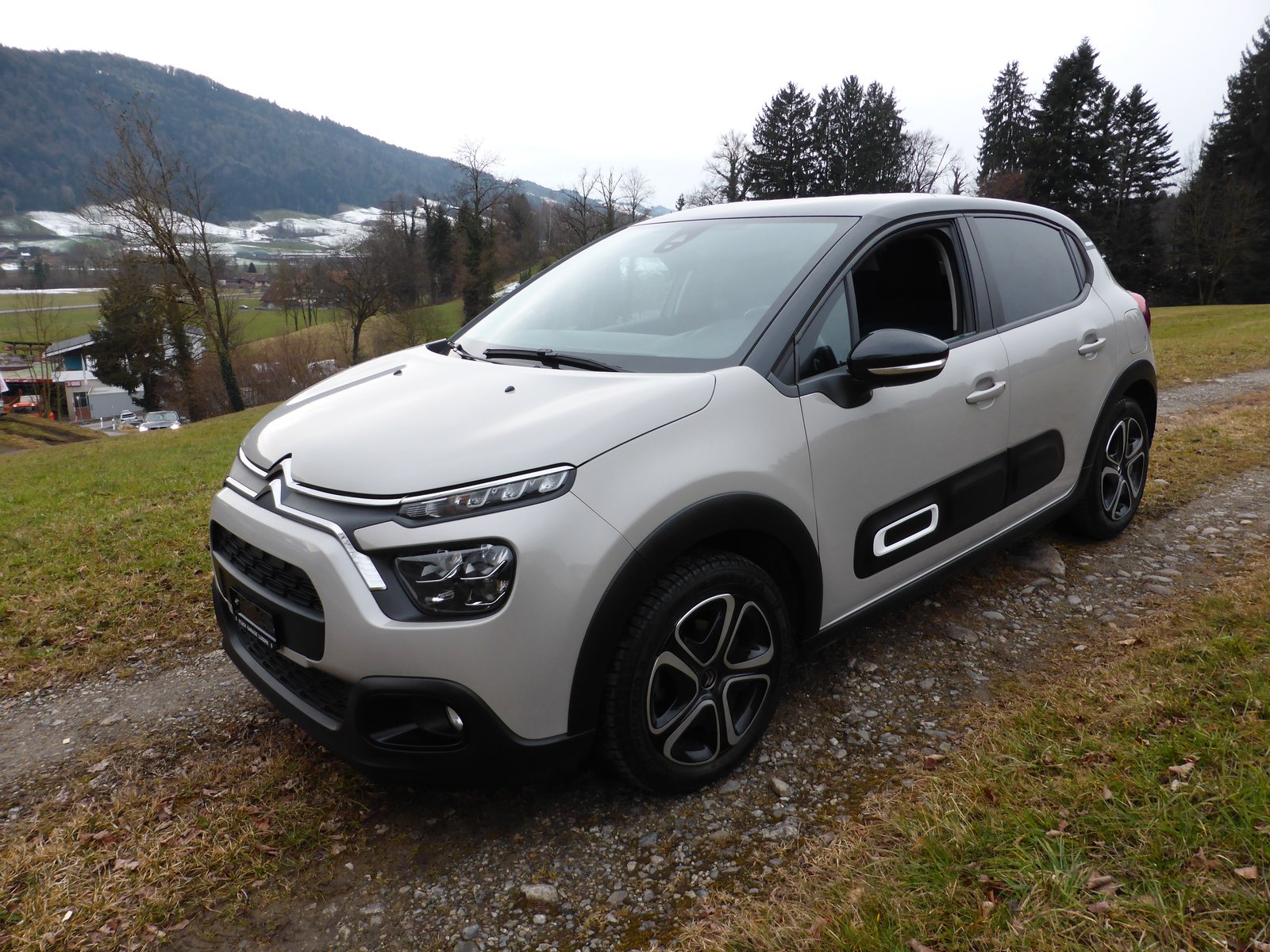 CITROEN C3 1.2i PureTech Swiss Edition, Benzin, Occasion / Gebraucht, Handschaltung - 2
