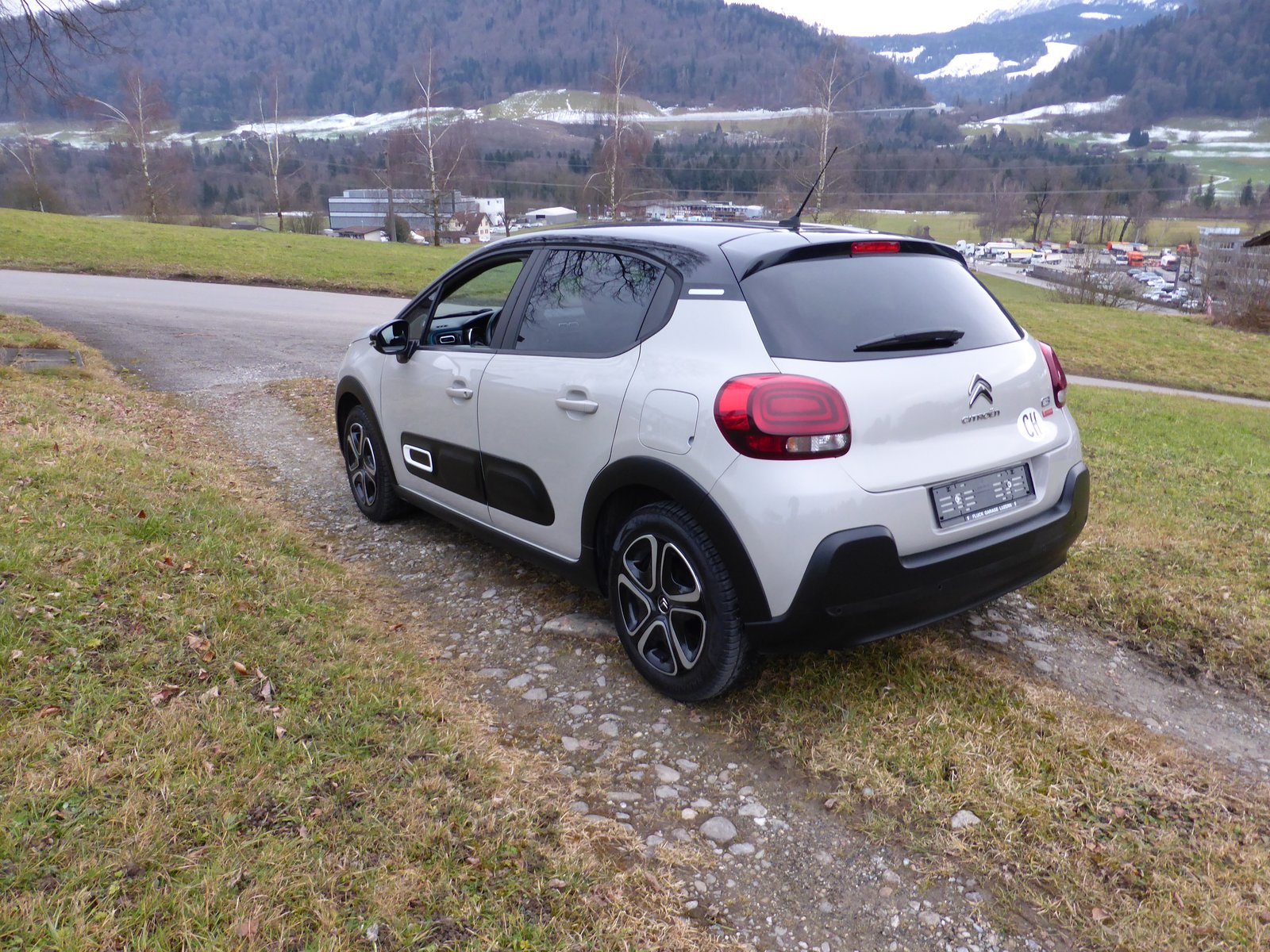 CITROEN C3 1.2i PureTech Swiss Edition, Benzin, Occasion / Gebraucht, Handschaltung - 3