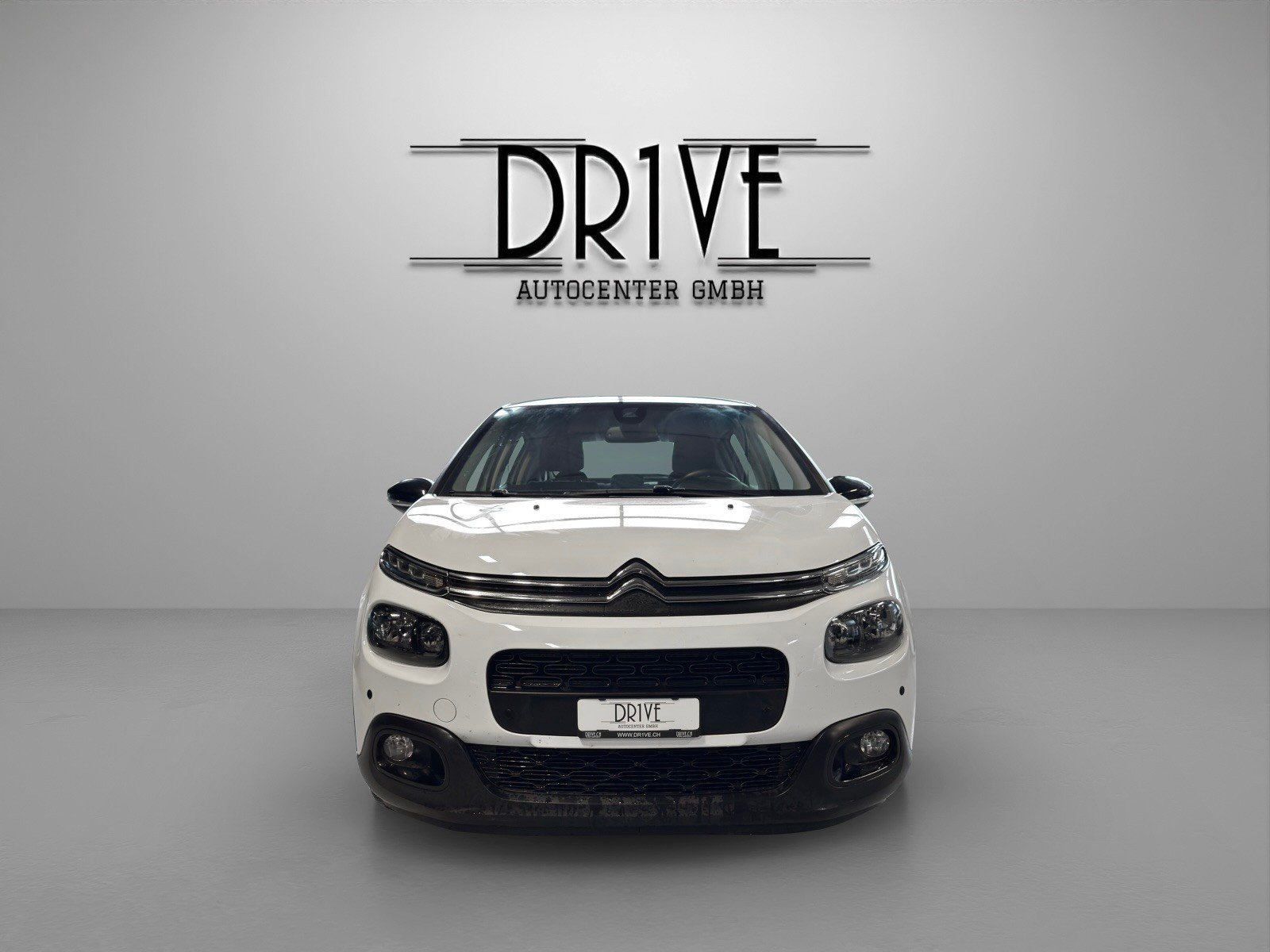 CITROEN C3 1.2i PureTech Shine EAT6, Benzin, Occasion / Gebraucht, Automatik - 2