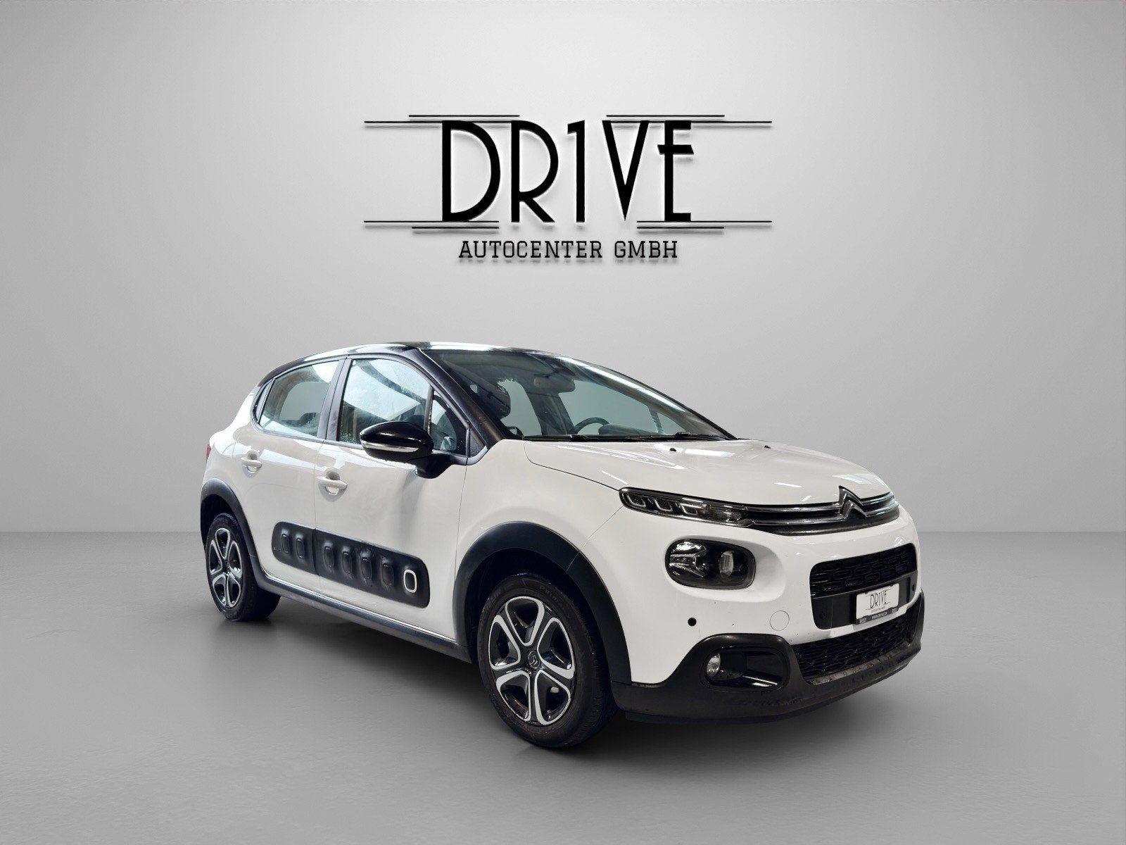CITROEN C3 1.2i PureTech Shine EAT6, Benzin, Occasion / Gebraucht, Automatik - 3