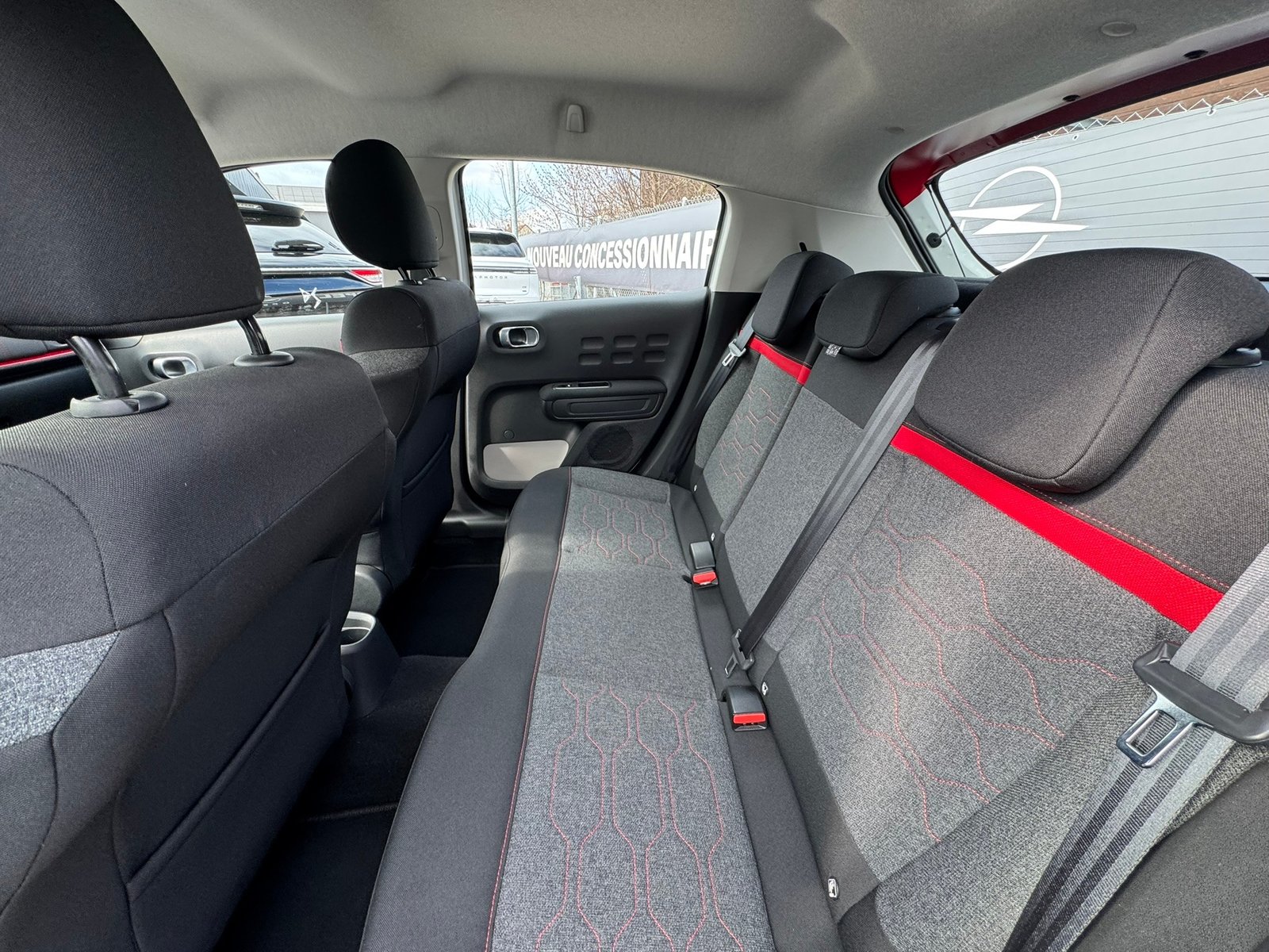 CITROEN C3 1.2i PureTech Feel EAT, Essence, Occasion / Utilisé, Automatique - 7