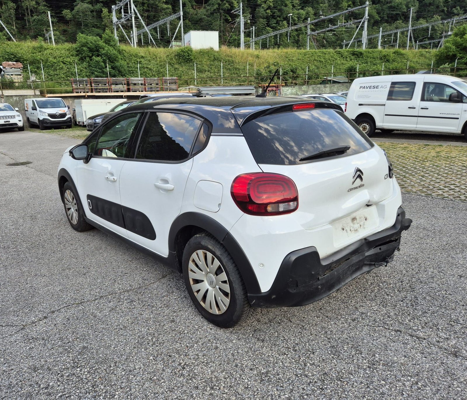 CITROEN C3 1.2i PureTech Shine, Benzin, Occasion / Gebraucht, Handschaltung - 4