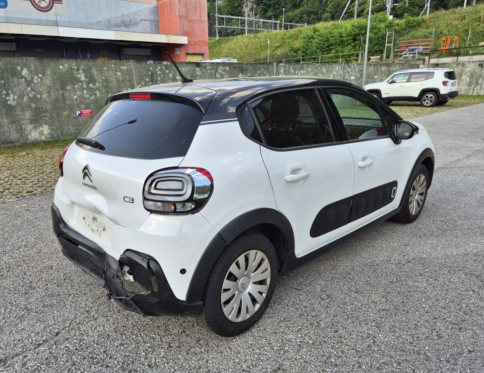CITROEN C3 1.2i PureTech Shine, Benzin, Occasion / Gebraucht, Handschaltung - 6