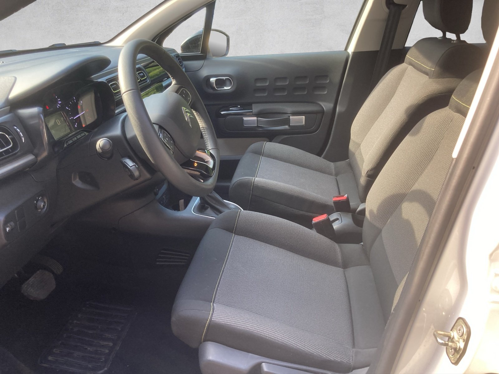 CITROEN C3 1.2i PureTech Swiss Edition EAT6, Benzin, Occasion / Gebraucht, Automatik - 7