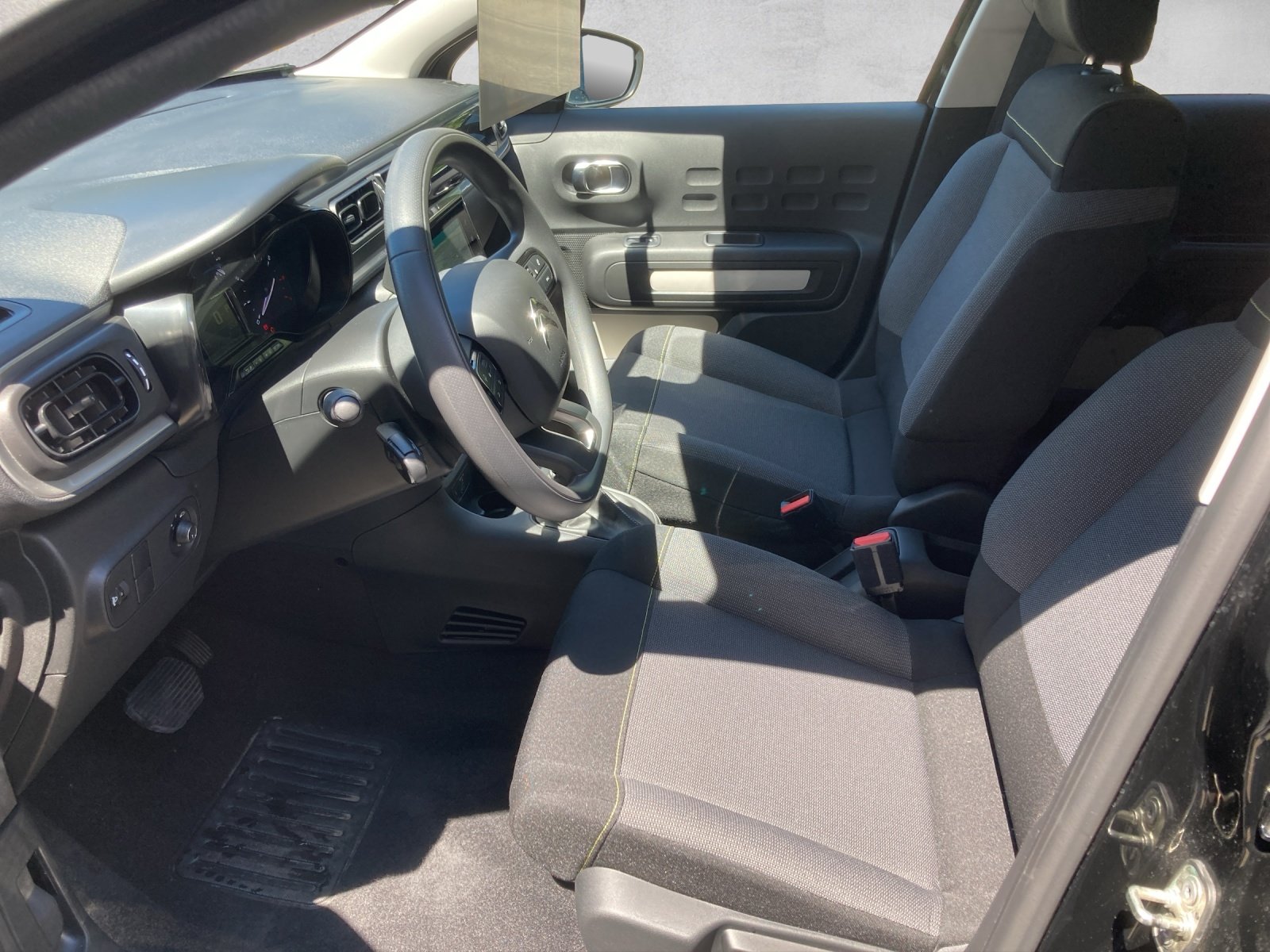 CITROEN C3 1.2i PureTech Swiss Edition EAT6, Benzin, Occasion / Gebraucht, Automatik - 7