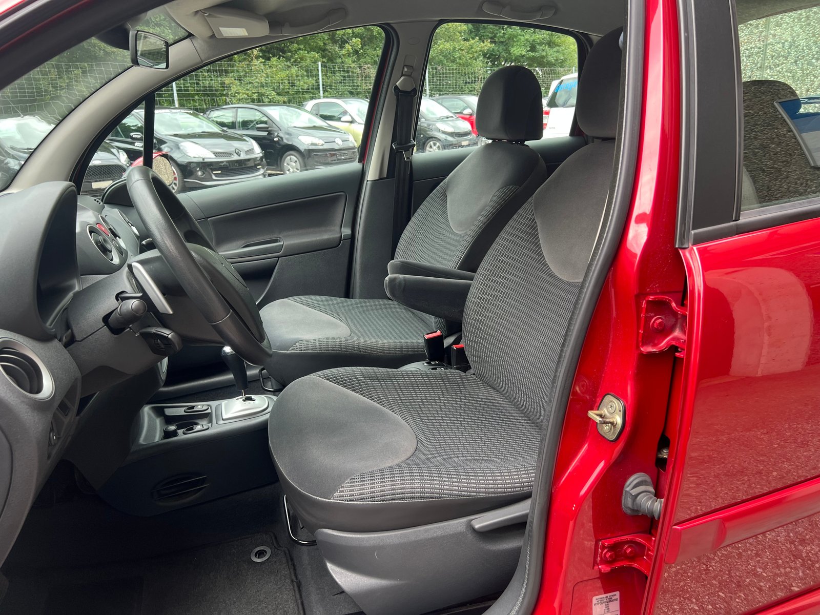 CITROEN C3 1.4i 16V StopStart Sensodrive, Benzin, Occasion / Gebraucht, Automatik - 6