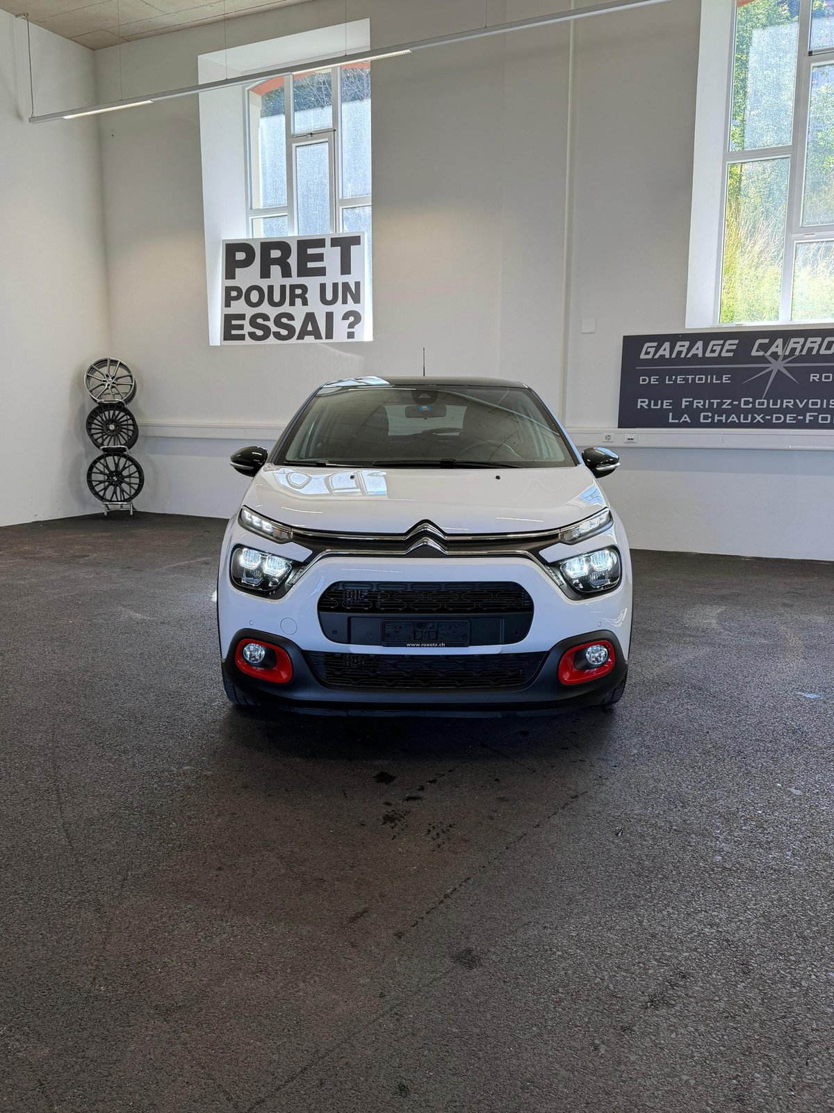 CITROEN C3 1.2i PureTech Shine, Petrol, Second hand / Used, Manual - 4