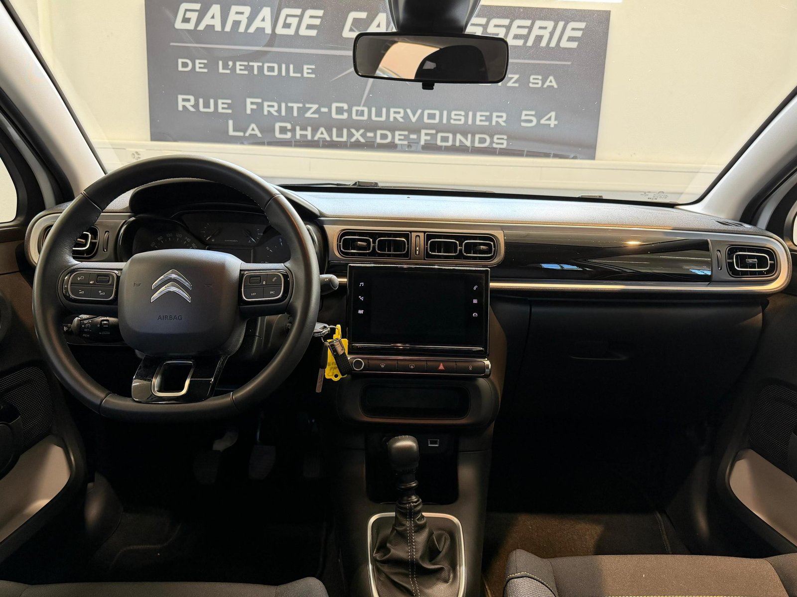 CITROEN C3 1.2i PureTech Shine, Petrol, Second hand / Used, Manual - 7