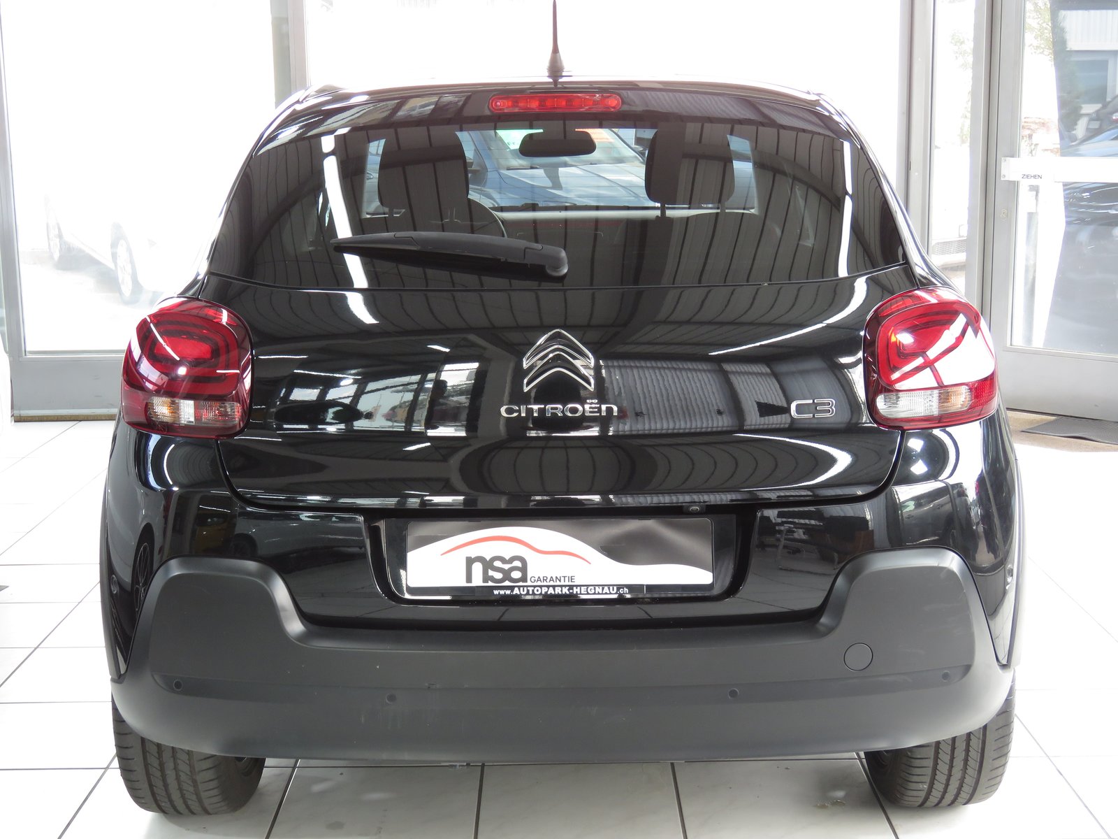 CITROEN C3 1.2i PureTech Shine EAT6, Petrol, Second hand / Used, Automatic - 5