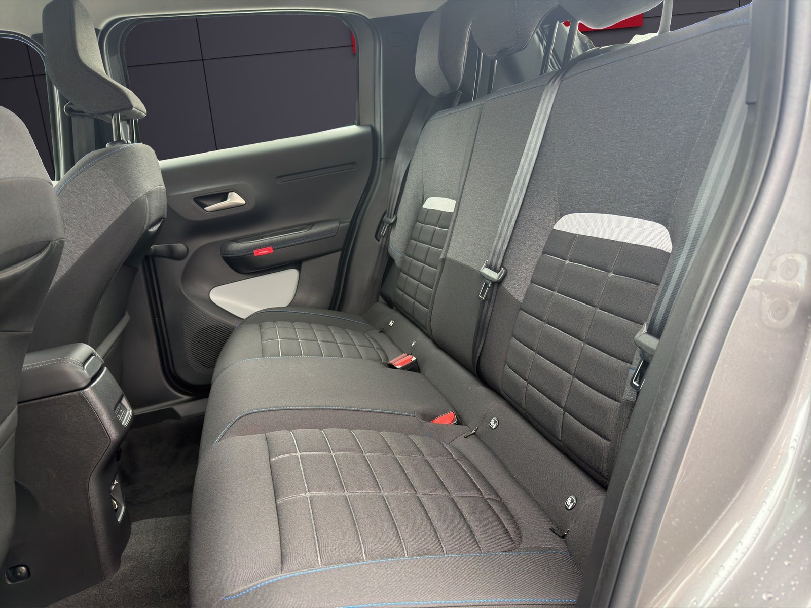 CITROEN C3 1.2 MHEV Plus DCS6, Hybride Leggero Benzina/Elettrica, Auto nuove, Automatico - 7