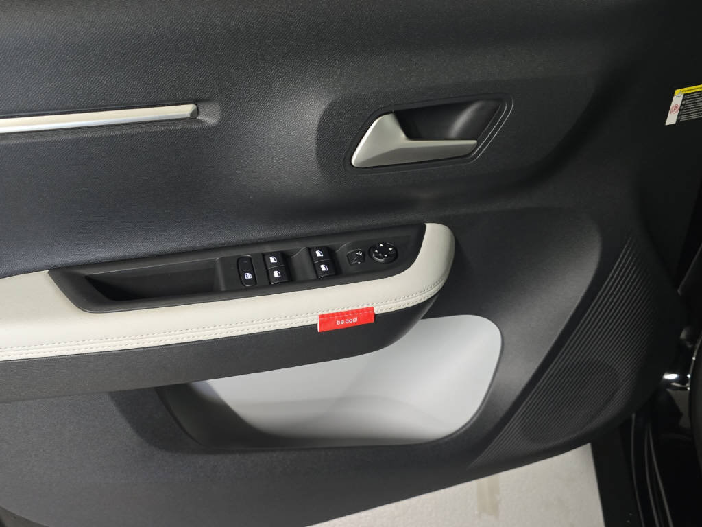 CITROEN C3 1.2 Hybrid Max, Mild-Hybrid Petrol/Electric, New car, Automatic - 6