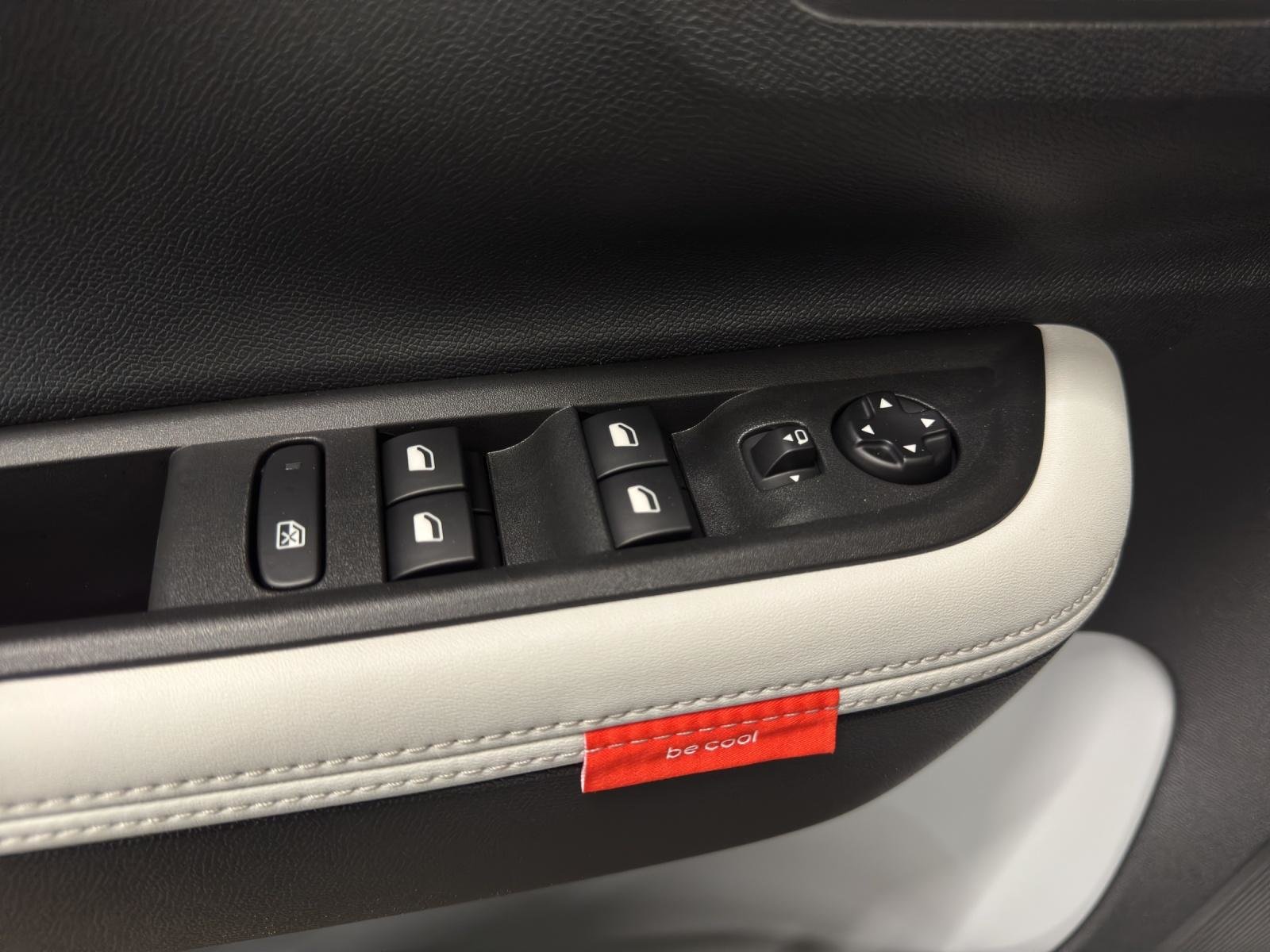 CITROEN C3 1.2 Hybrid Edition Tricolore Automat, Mild-Hybrid Benzin/Elektro, Neuwagen, Automatik - 7